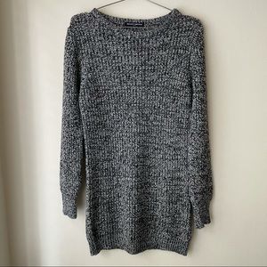 NWOT Brandi Melville Knit Crewneck Sweater